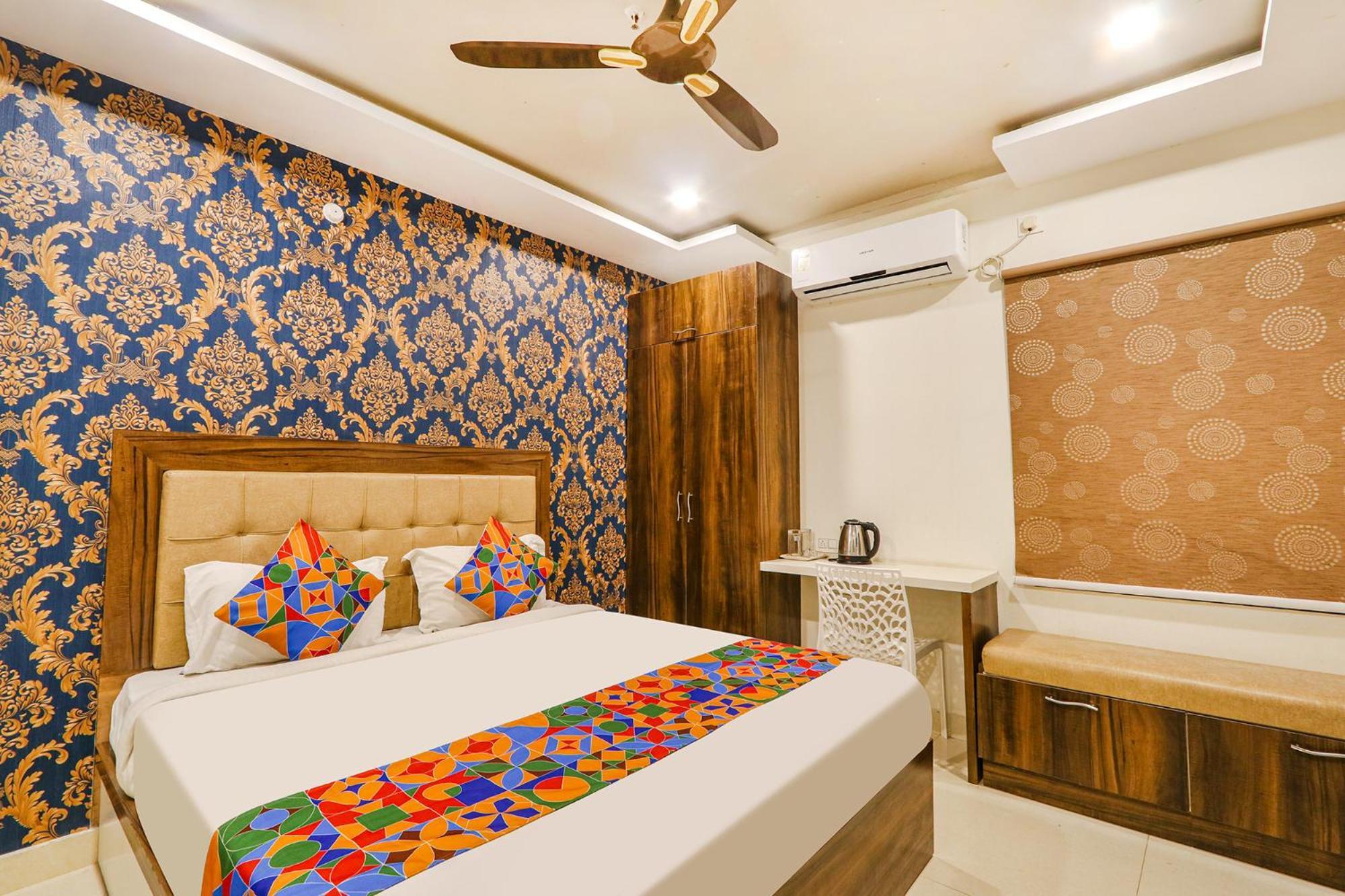 Fabhotel The Sunrise Inn - Nr Gayatri Vidya Parishad College Of Engineering 비사카파트남 외부 사진